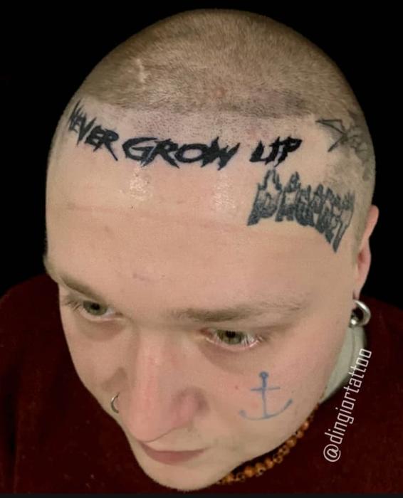 Татуювання на голові Блекворк на голові