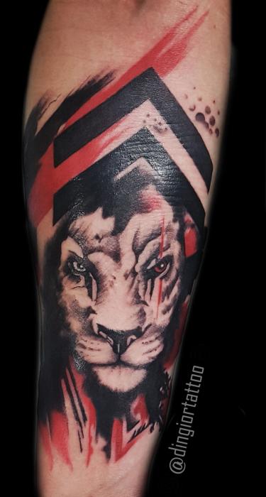 Лев татуювання Блекворк на руці