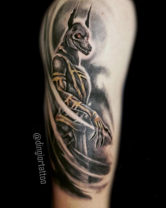 Реалізм або реалістичні татуювання Єгипетський бог набір